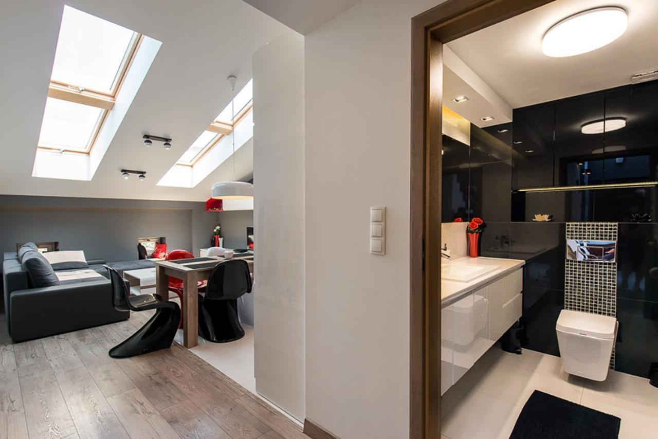 Cozy And Large 62 M2 Apartment With Air Conditioning, Old Town คราคูฟ ภายนอก รูปภาพ